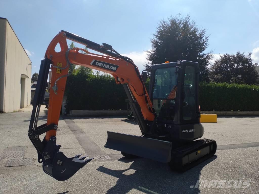 Develon DX 35 Z-7 Miniescavatori