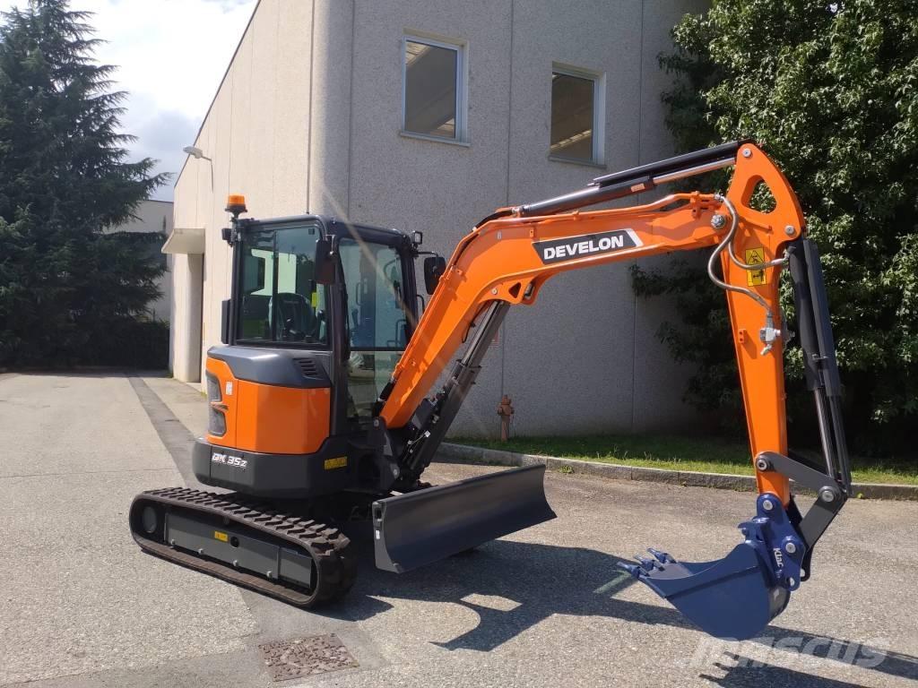 Develon DX 35 Z-7 Miniescavatori