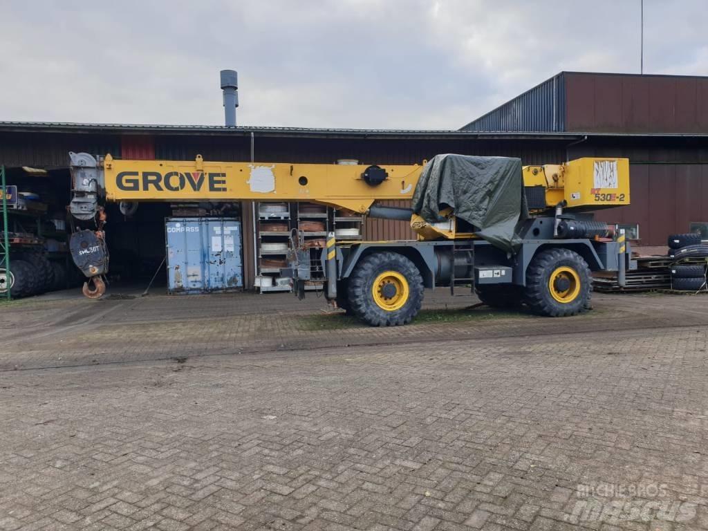 Grove RT 530 E-2 Gru per terreni difficili