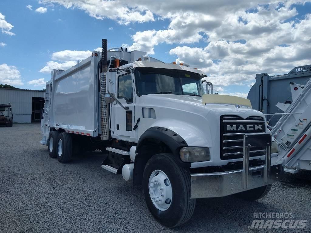 Mack GRANITE GU713 Camion dei rifiuti