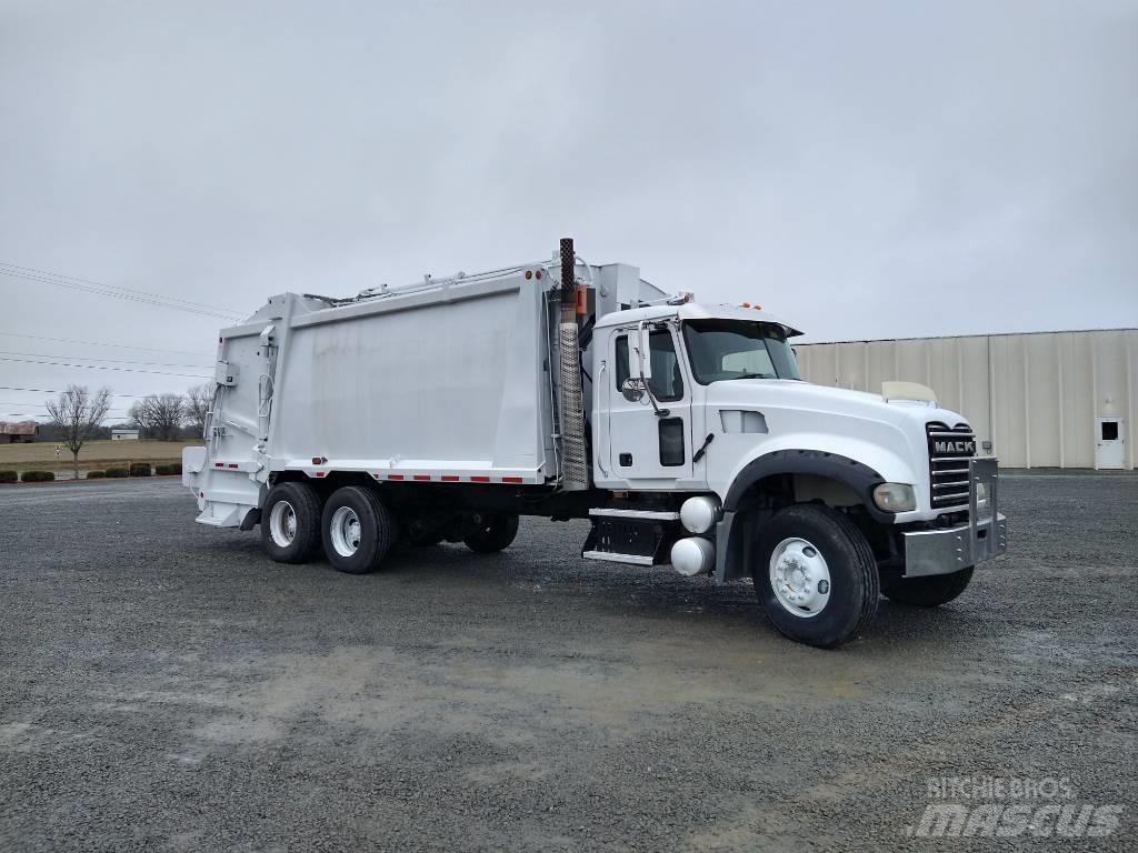 Mack GRANITE GU713 Camion dei rifiuti
