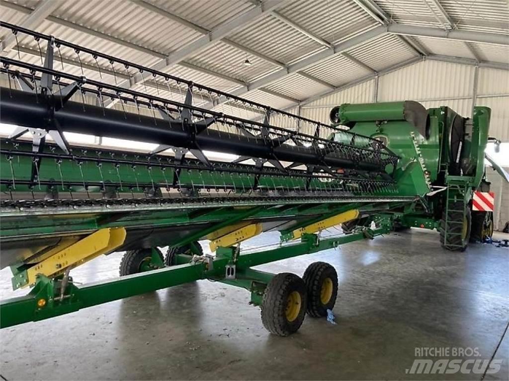John Deere S 680 Mietitrebbiatrici