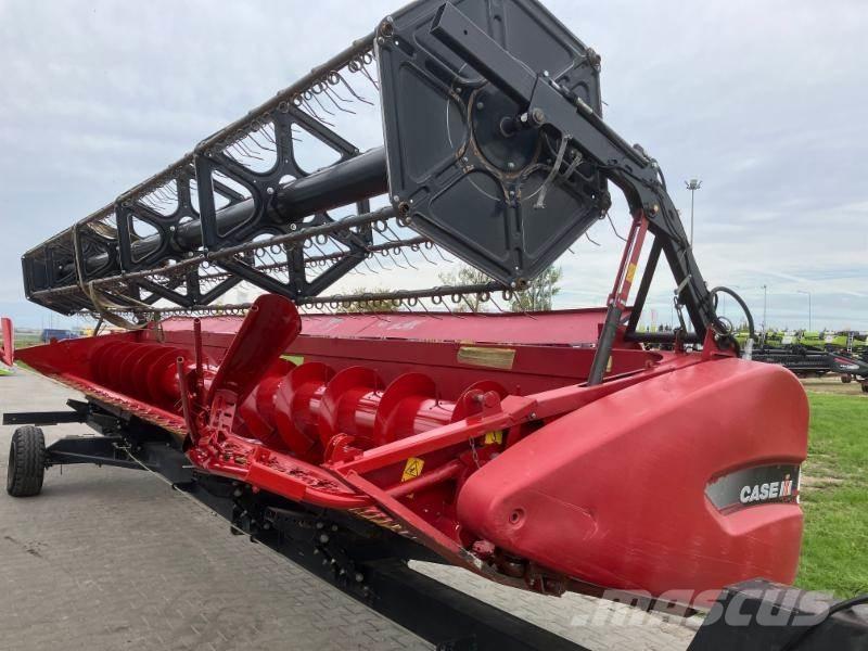 Case IH CASE 3050 Testate per mietitrebbie