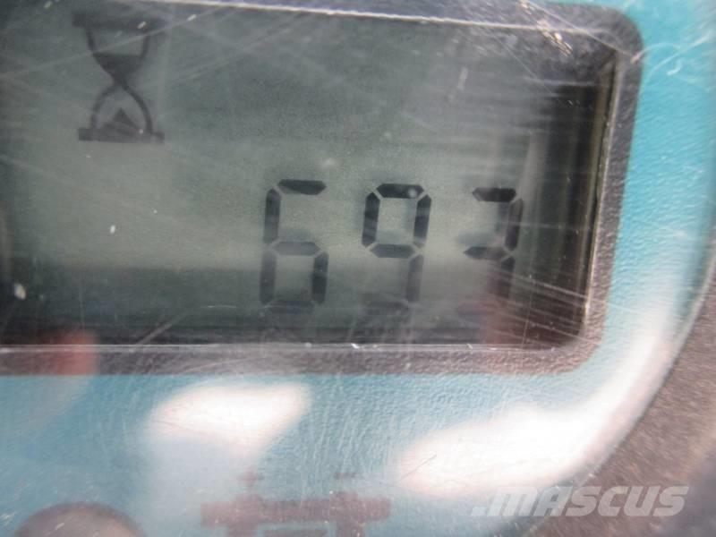 Haulotte Compact 14 Piattaforme a pantografo