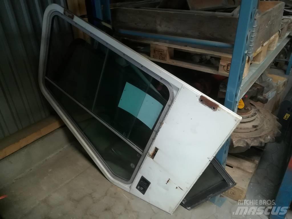 O&K RH6 Cabine e interni
