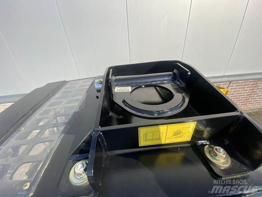 Gehl R105 Mini Pale Gommate