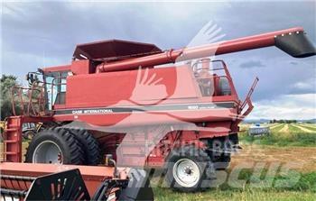 Case IH 1680 Mietitrebbiatrici