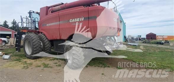 Case IH 8010 Mietitrebbiatrici