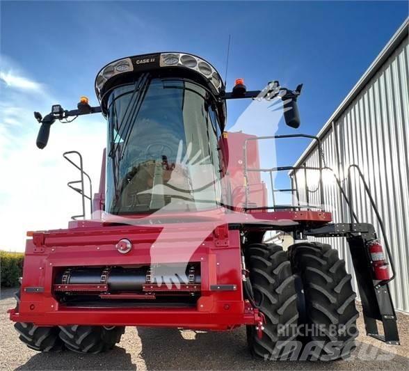 Case IH 8250 Mietitrebbiatrici