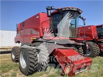 Case IH 8250 Mietitrebbiatrici