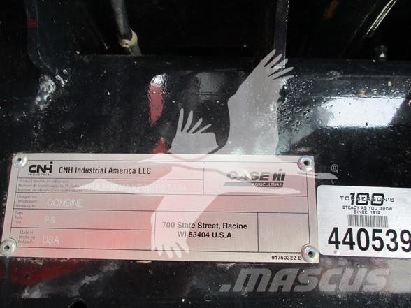 Case IH 8250 Mietitrebbiatrici