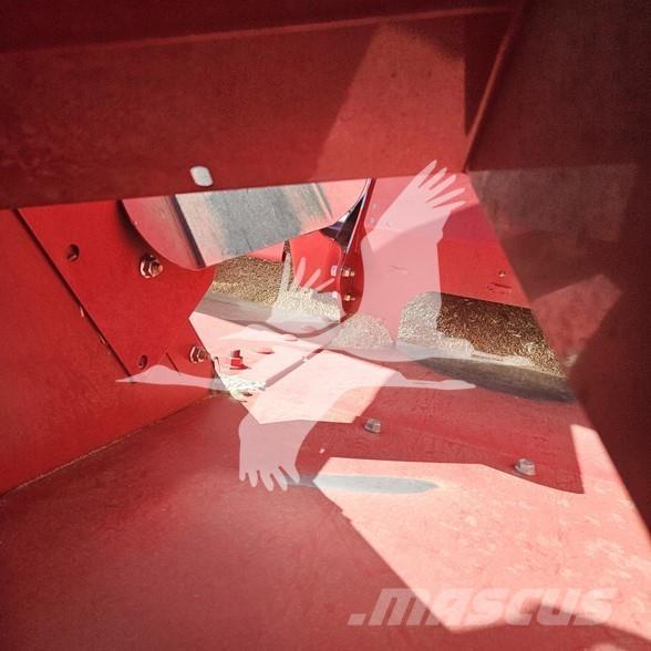 Case IH 8250 Mietitrebbiatrici