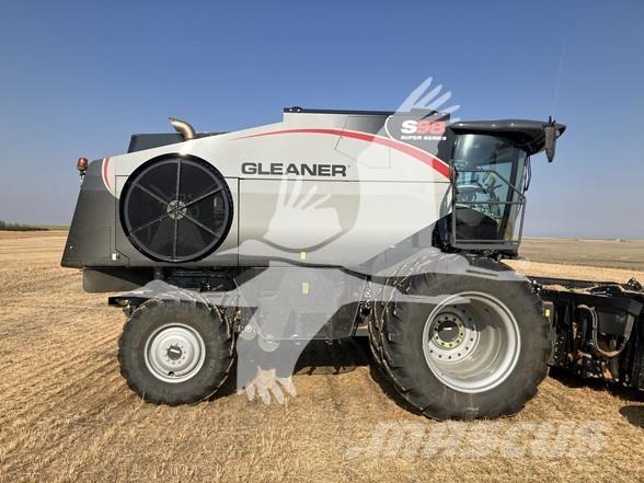 Gleaner S98 Mietitrebbiatrici