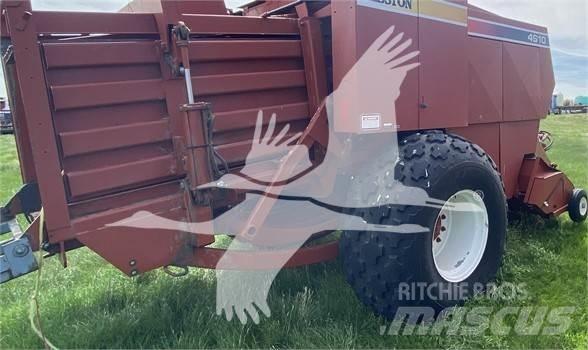 Hesston 4910 Presse quadre