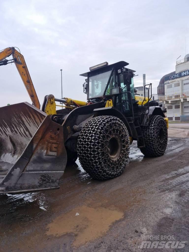 Hitachi ZW250-6 Pale gommate