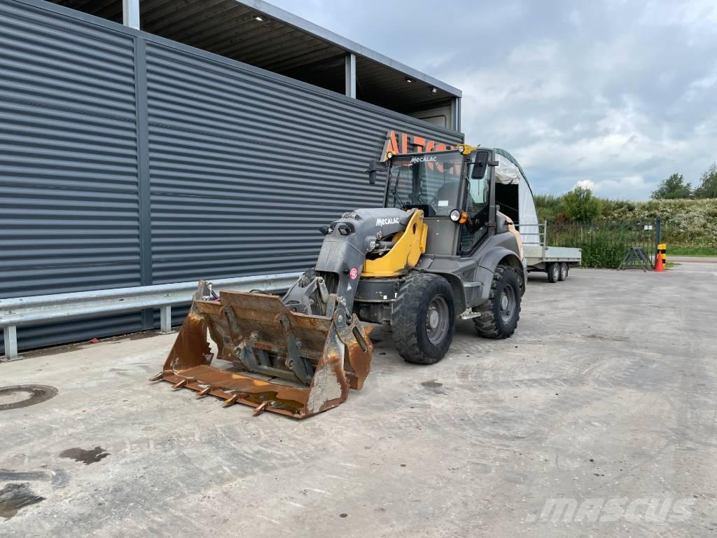 Mecalac AS 700 Pale gommate