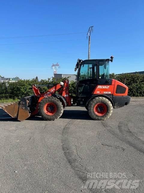 Kubota R 082 Pale gommate