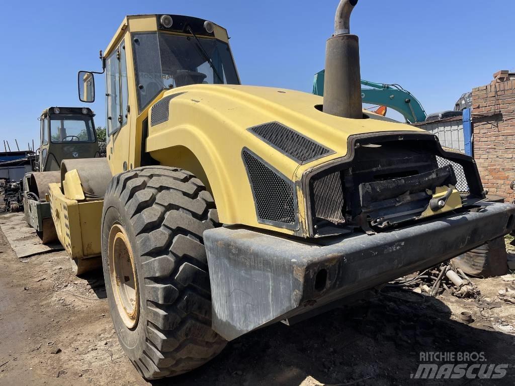 Bomag 226-4 Rulli monotamburo