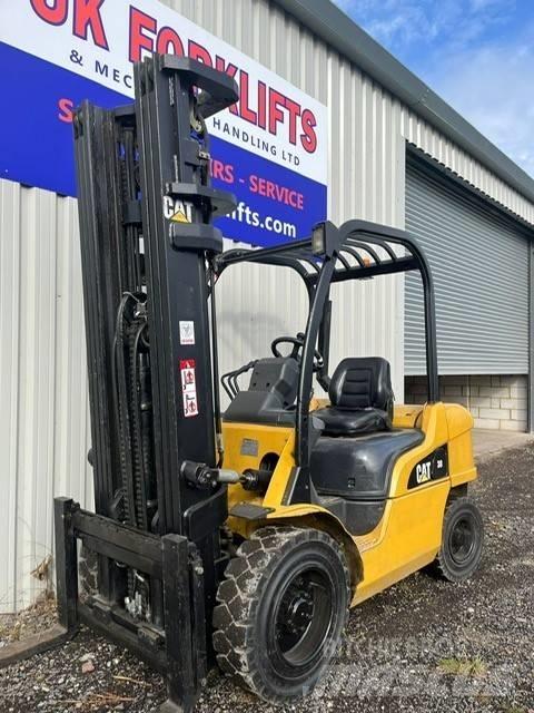 CAT DP 30 N Carrelli elevatori diesel