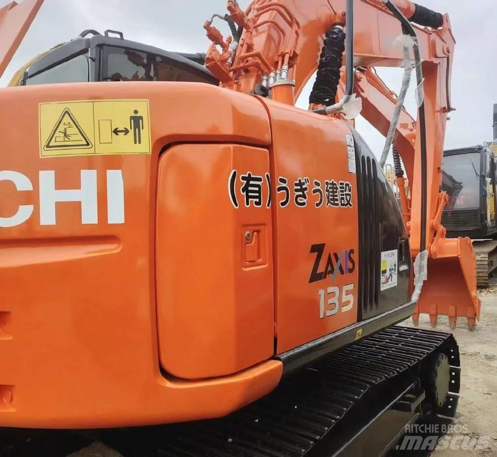 Hitachi 135US-6 Escavatori cingolati