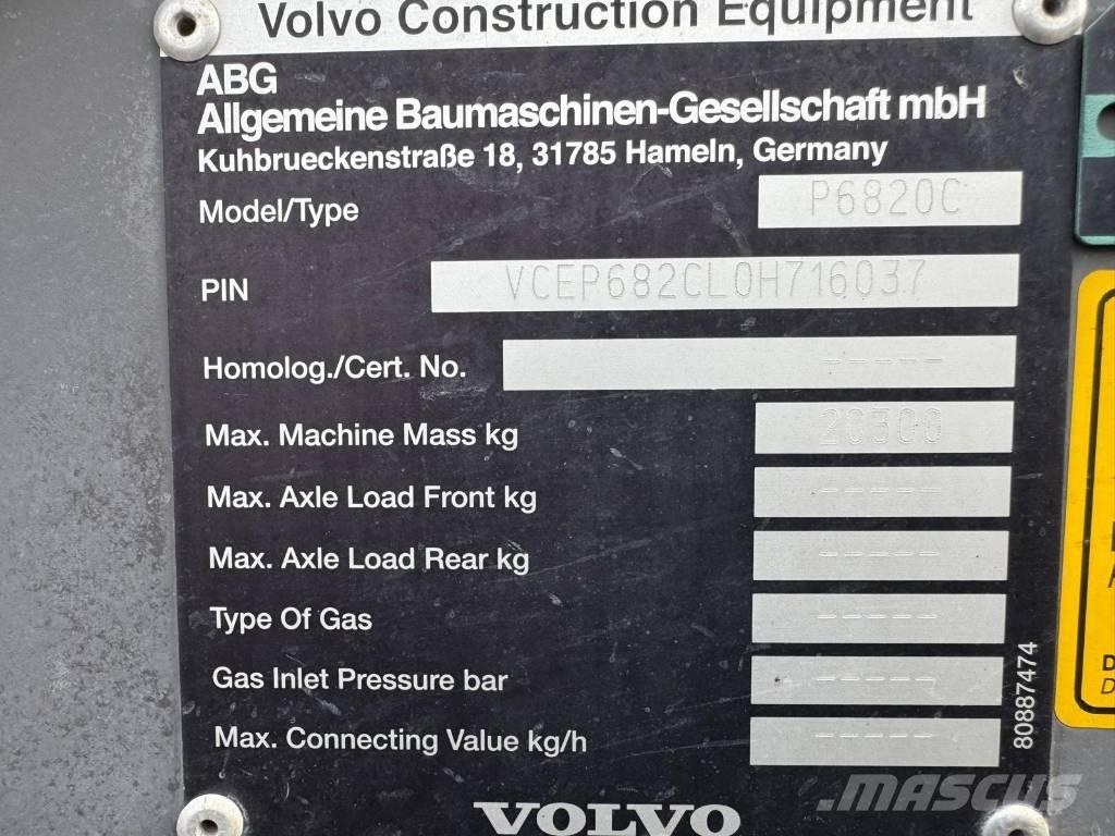 Volvo P 6820 C Finitrici