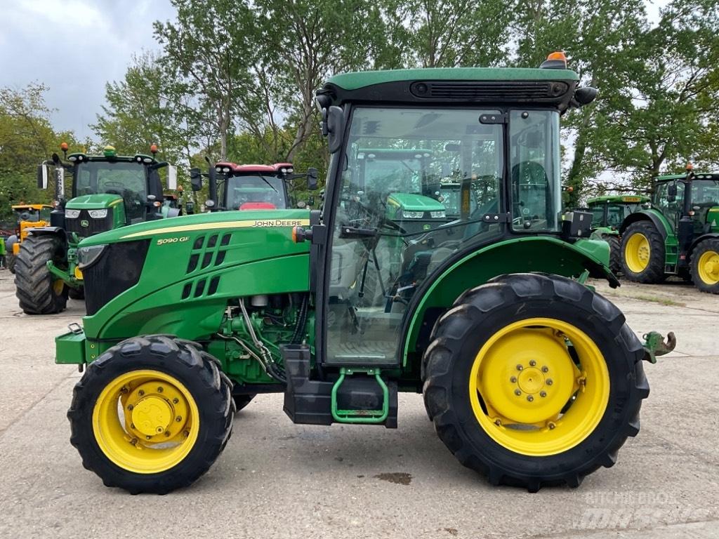 John Deere 5090 GF Trattori
