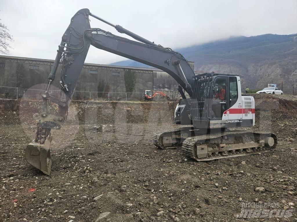 Doosan DX 235 LCR Escavatori cingolati