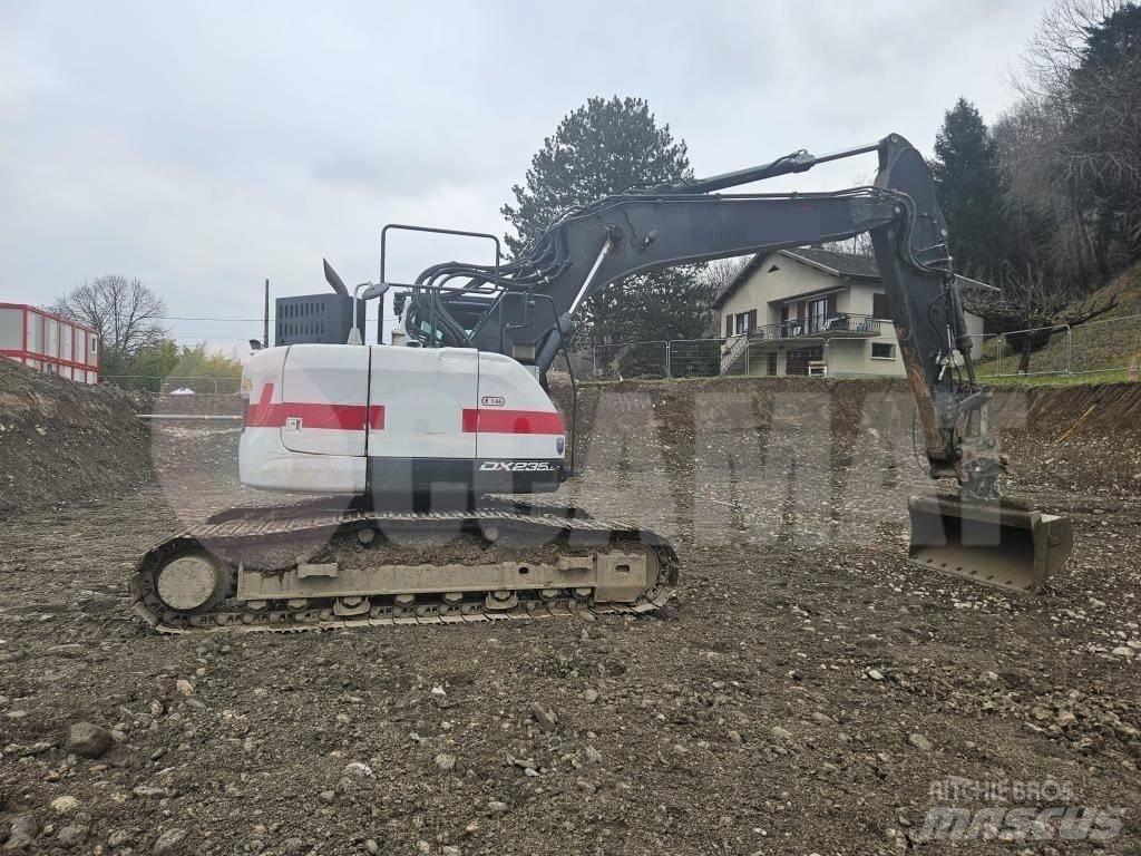 Doosan DX 235 LCR Escavatori cingolati