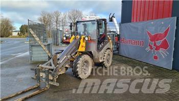Mecalac AX 700 Pale gommate