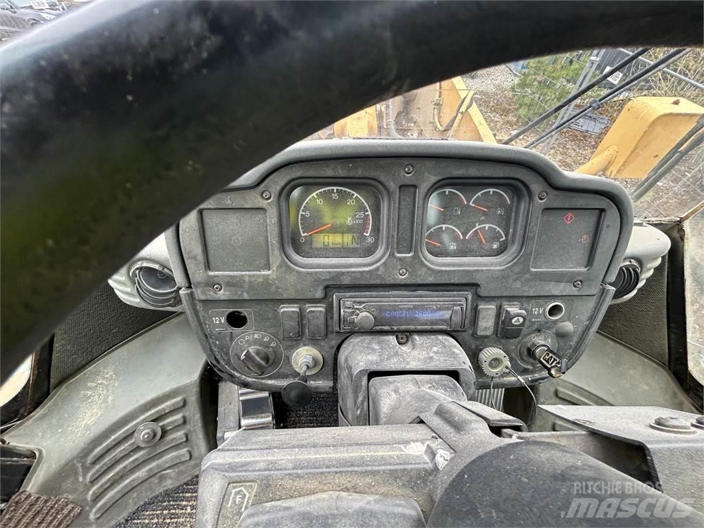 CAT 962H Pale gommate