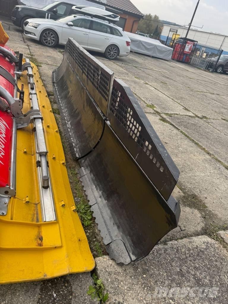 Kässbohrer PB 300 W Battipista