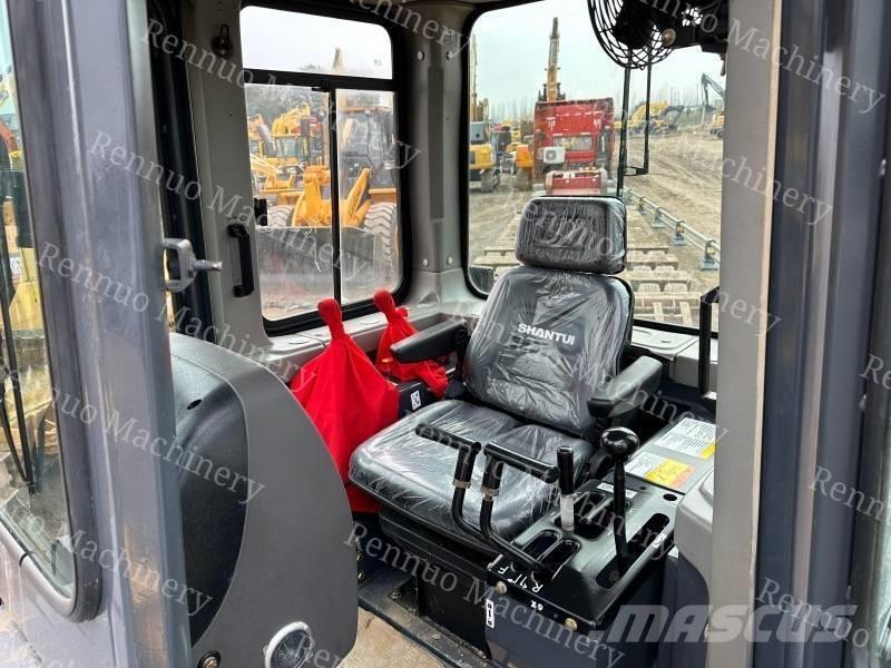 Shantui SD 16 Dozer cingolati
