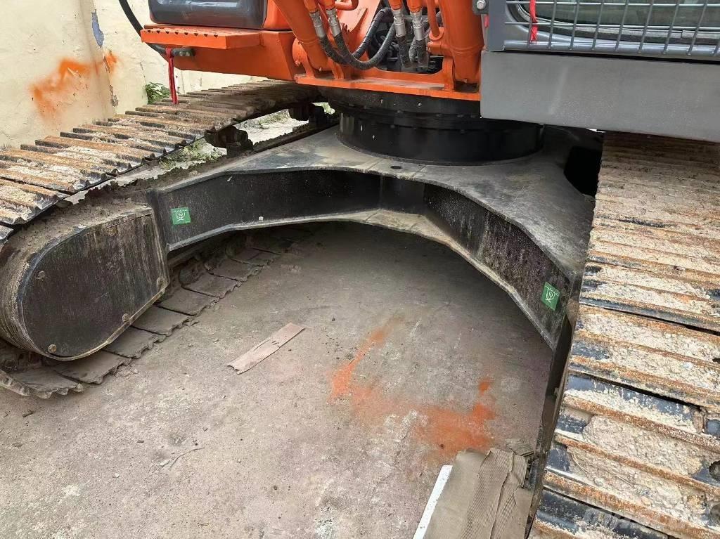 Hitachi ZX 210 Escavatori cingolati