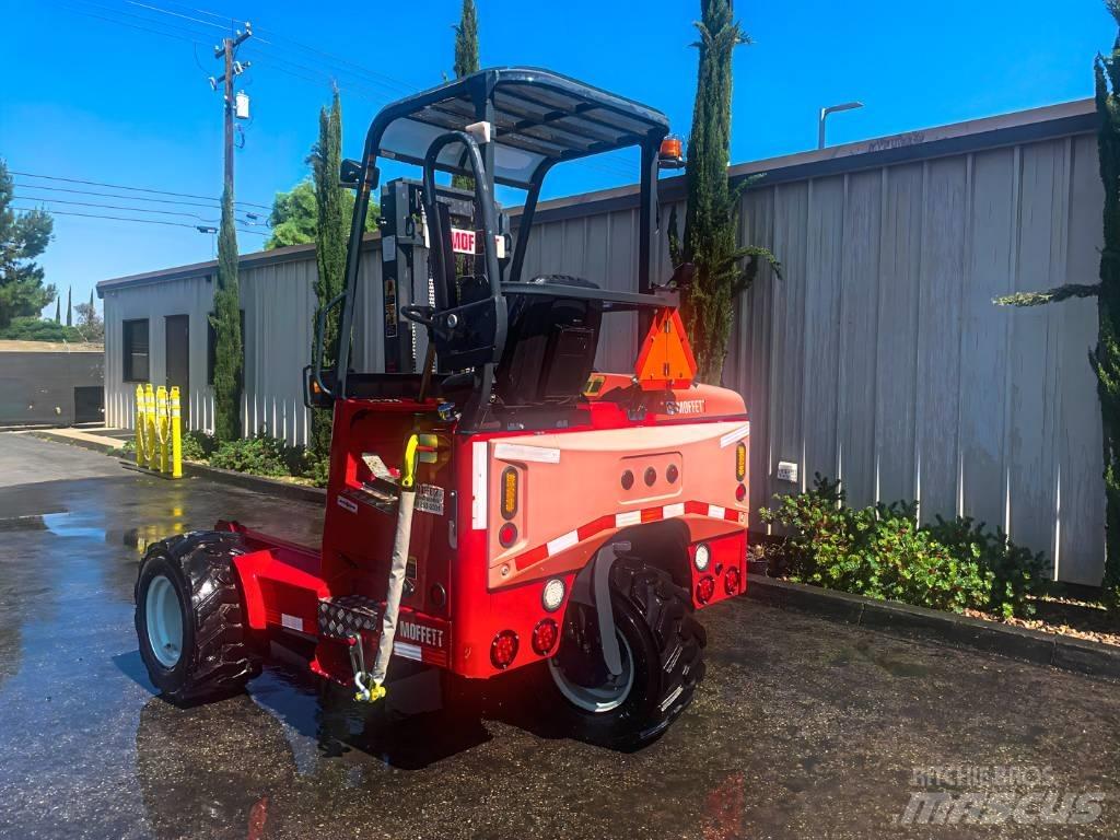 Moffett M55 Muletti autotrasportati