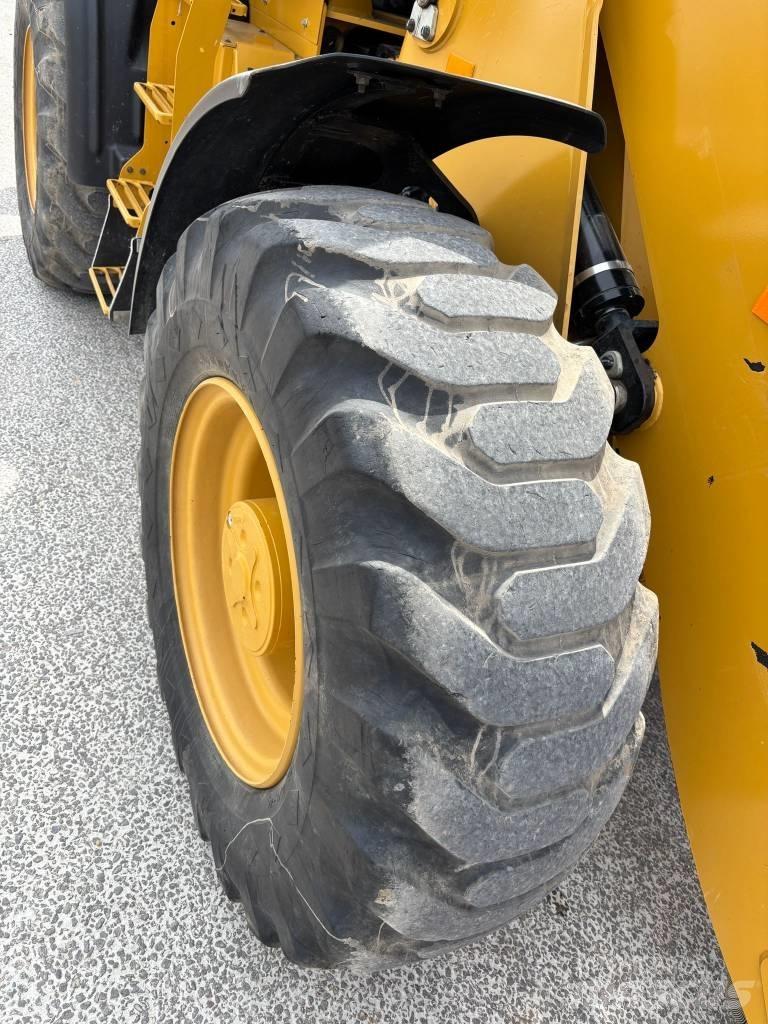 CAT 918 M Pale gommate