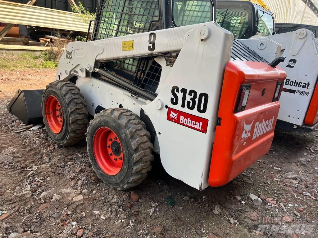 Bobcat S 130 Mini pale