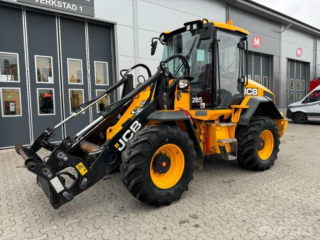 JCB 411 HT Pale gommate