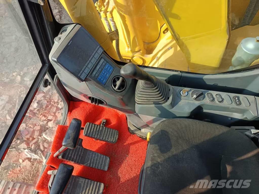Komatsu PC 138 Escavatori cingolati