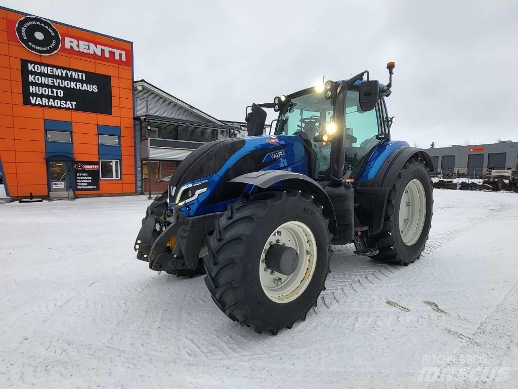 Valtra T 215 Trattori