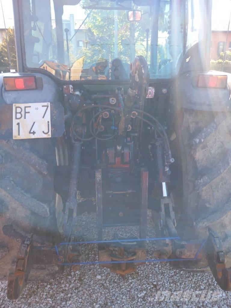 New Holland T4040F Trattori
