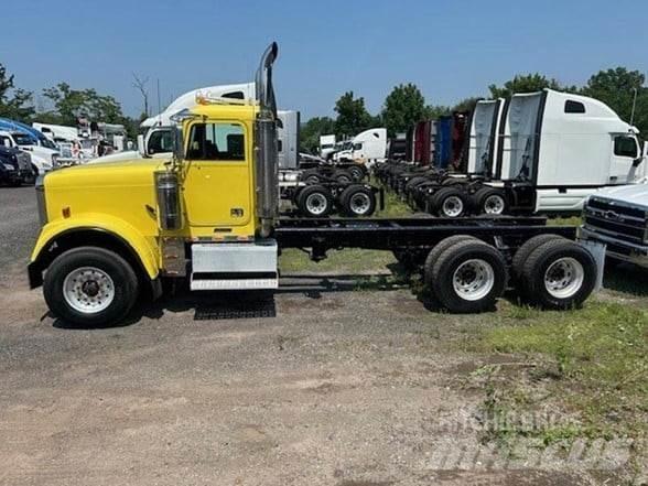 Freightliner FLD120 Autocabinati
