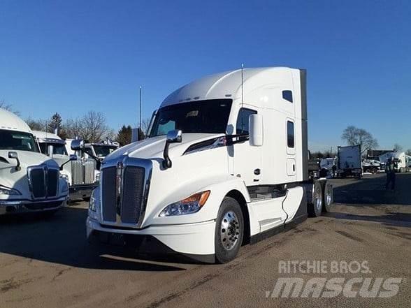 Kenworth T680 Motrici e Trattori Stradali