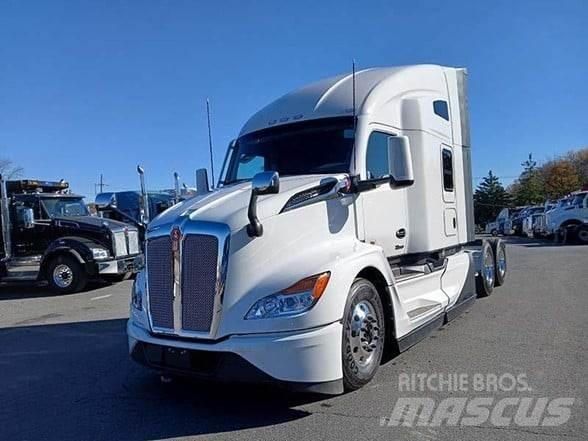 Kenworth T680 Motrici e Trattori Stradali