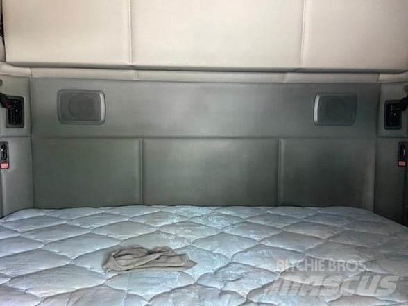 Kenworth T680 Motrici e Trattori Stradali