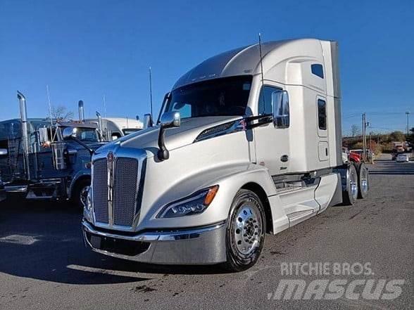 Kenworth T680 Motrici e Trattori Stradali