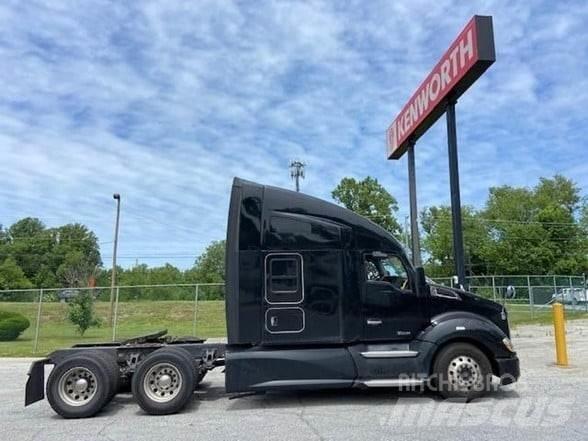 Kenworth T680 Motrici e Trattori Stradali