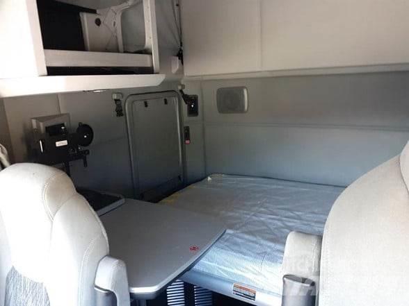 Kenworth T680 Motrici e Trattori Stradali