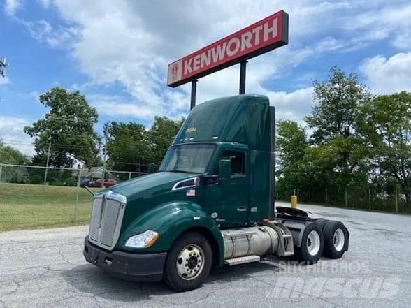 Kenworth T680 Motrici e Trattori Stradali