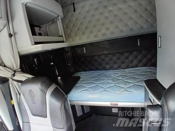 Kenworth T680 Motrici e Trattori Stradali