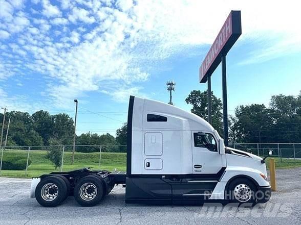 Kenworth T680 Motrici e Trattori Stradali